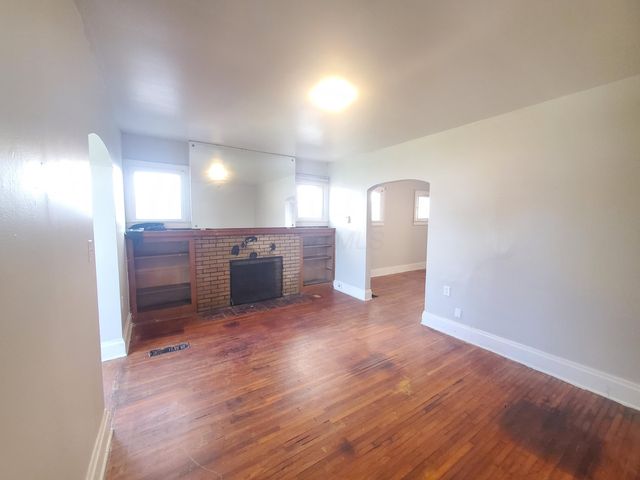 1837 Sullivant Avenue, Columbus, OH 43223