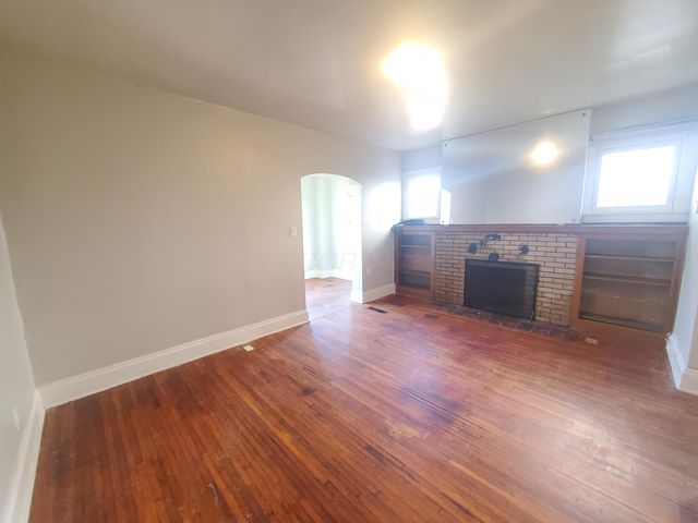 1837 Sullivant Avenue, Columbus, OH 43223