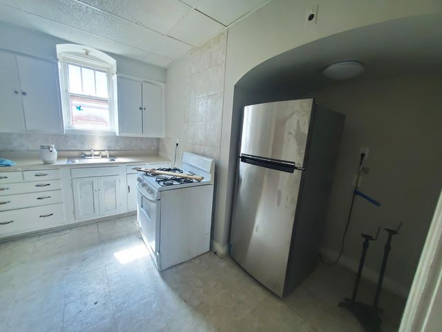 1837 Sullivant Avenue, Columbus, OH 43223