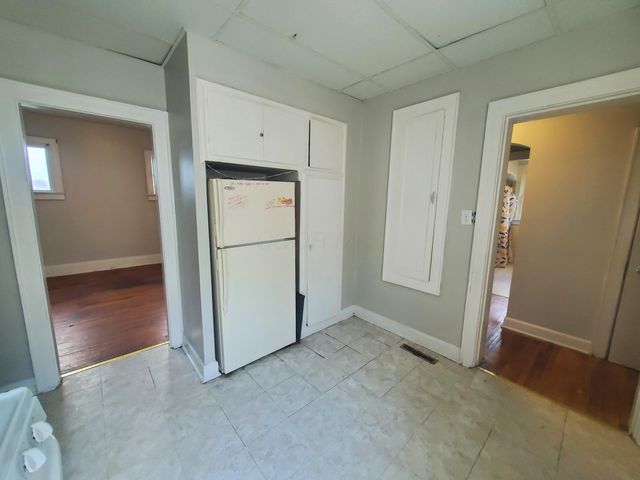 1837 Sullivant Avenue, Columbus, OH 43223