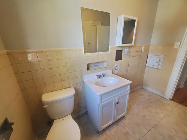 1837 Sullivant Avenue, Columbus, OH 43223