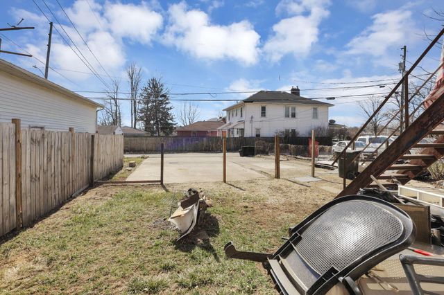 1837 Sullivant Avenue, Columbus, OH 43223