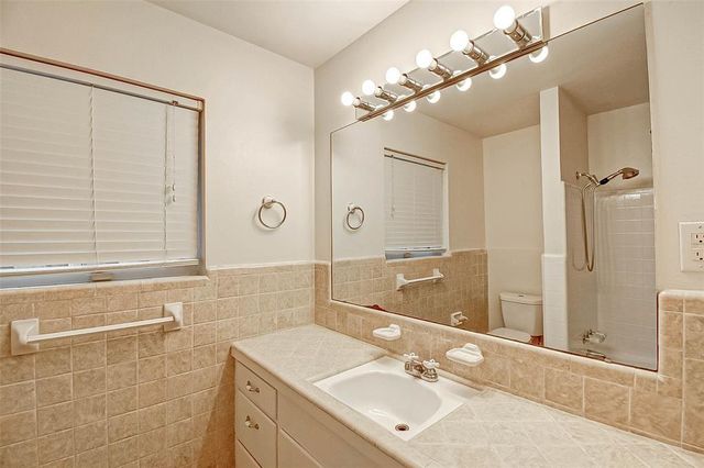 5446 Jason Street, Houston, TX 77096