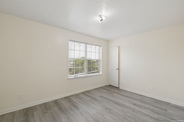 6102 BEAR MDW, San Antonio, TX 78222