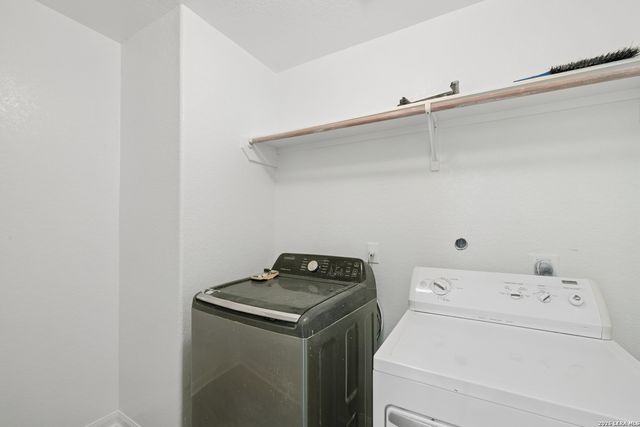 6102 BEAR MDW, San Antonio, TX 78222