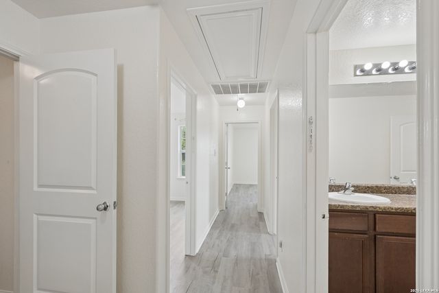 6102 BEAR MDW, San Antonio, TX 78222