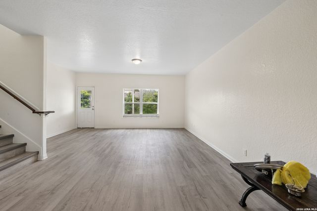 6102 BEAR MDW, San Antonio, TX 78222