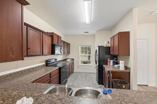 6102 BEAR MDW, San Antonio, TX 78222