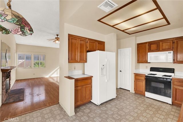 683 Sunshine, Banning, CA 92220