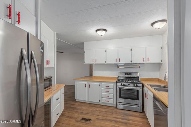 3300 E BROADWAY Road 121, Mesa, AZ 85204