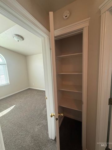 2879 Deaun Ave, Twin Falls, ID 83301