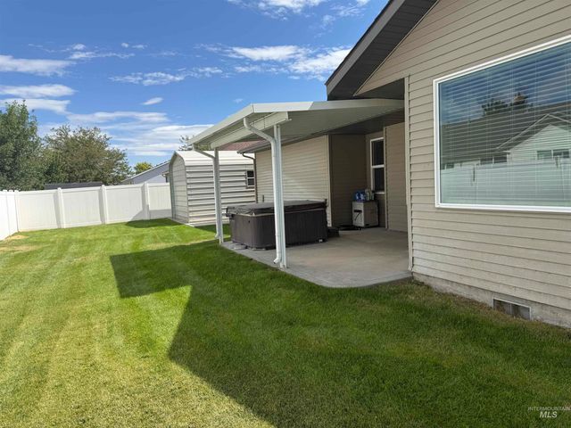 2879 Deaun Ave, Twin Falls, ID 83301