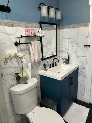 31 Quinn St, Paterson City, NJ 07501