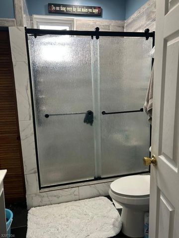 31 Quinn St, Paterson City, NJ 07501