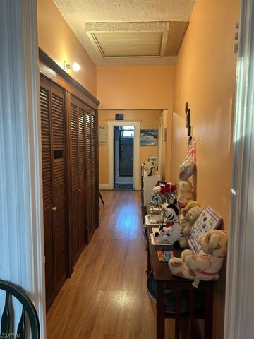 31 Quinn St, Paterson City, NJ 07501
