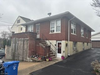 31 Quinn St, Paterson City, NJ 07501