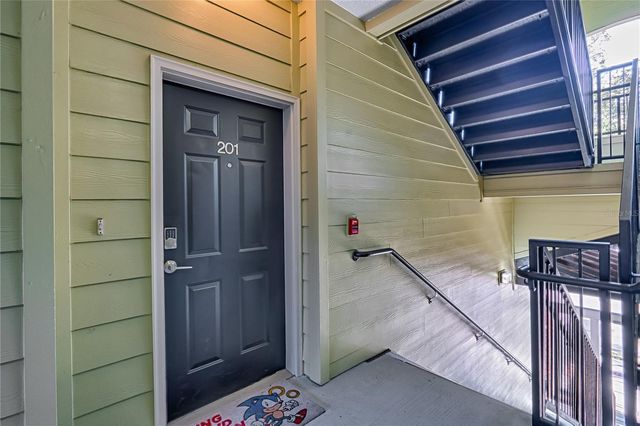 1245 SW 9TH ROAD 201, Gainesville, FL 32601