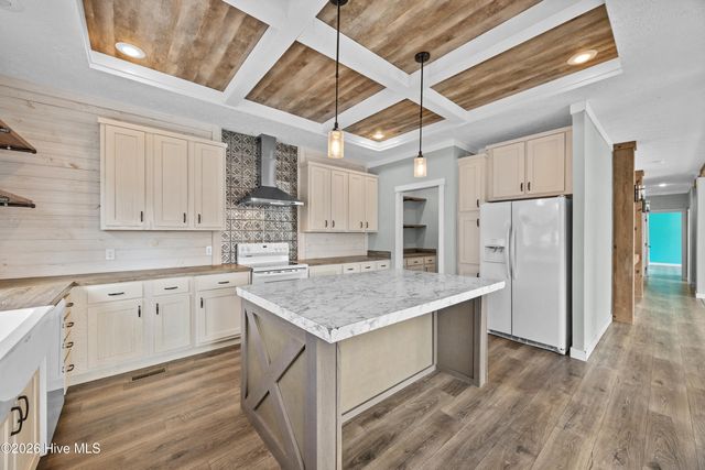 120 Moores Landing Road, Hampstead, NC 28443