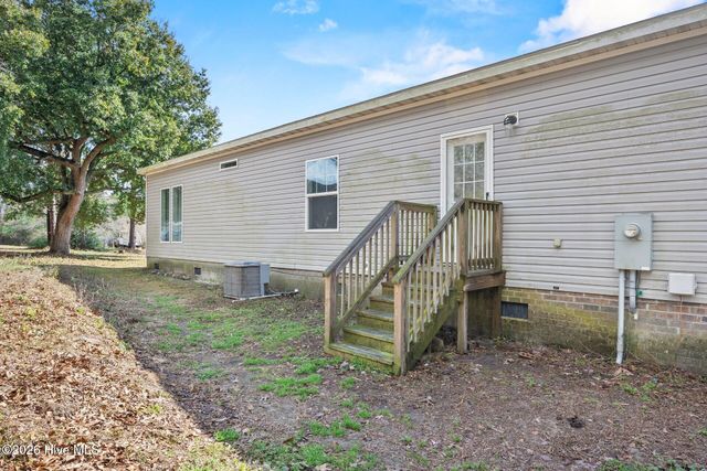 120 Moores Landing Road, Hampstead, NC 28443
