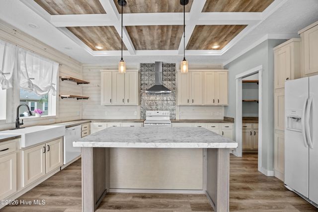 120 Moores Landing Road, Hampstead, NC 28443