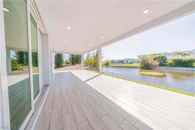 2324 SW 20th AVE, Cape Coral, FL 33991