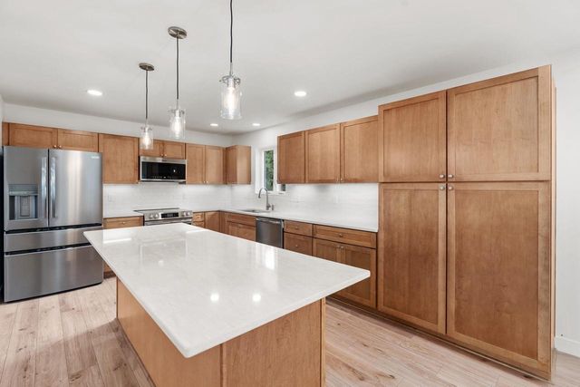 6043 Hagen Hill Circle, Madison, WI 53718