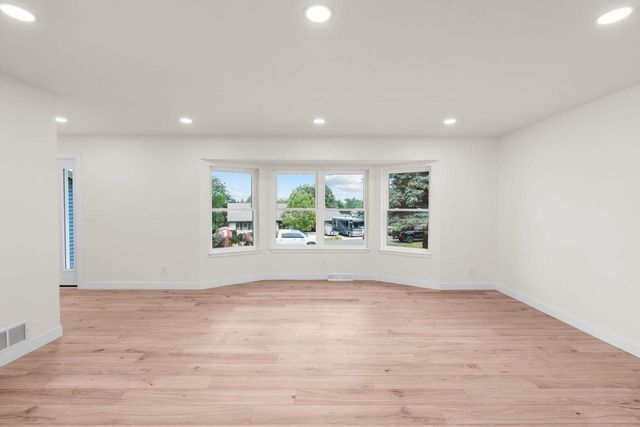 6043 Hagen Hill Circle, Madison, WI 53718