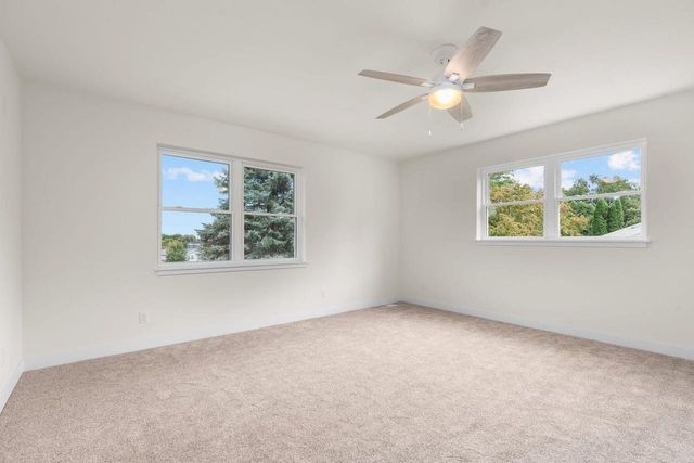 6043 Hagen Hill Circle, Madison, WI 53718