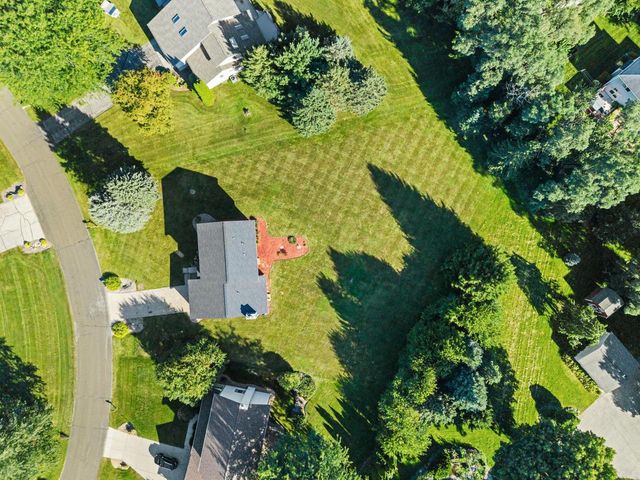 6043 Hagen Hill Circle, Madison, WI 53718