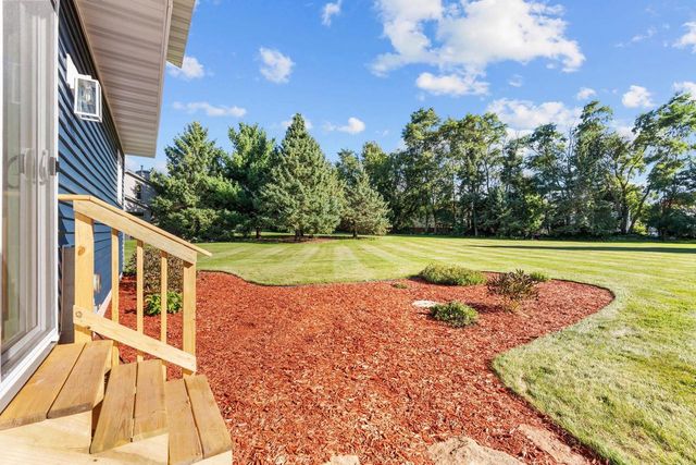 6043 Hagen Hill Circle, Madison, WI 53718