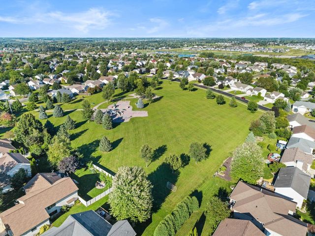 6043 Hagen Hill Circle, Madison, WI 53718