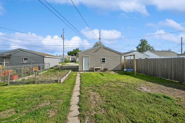 648 SW 22nd Avenue, Cedar Rapids, IA 52404