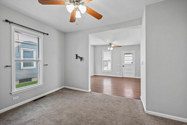 648 SW 22nd Avenue, Cedar Rapids, IA 52404