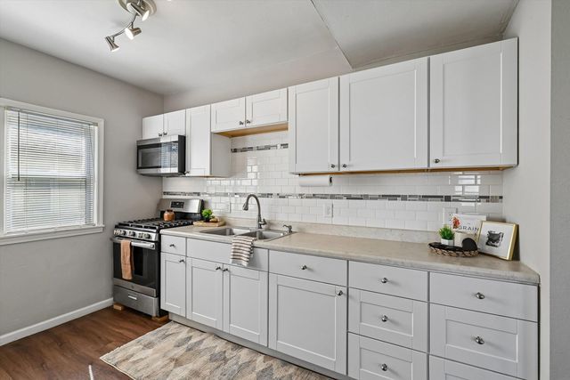 648 SW 22nd Avenue, Cedar Rapids, IA 52404