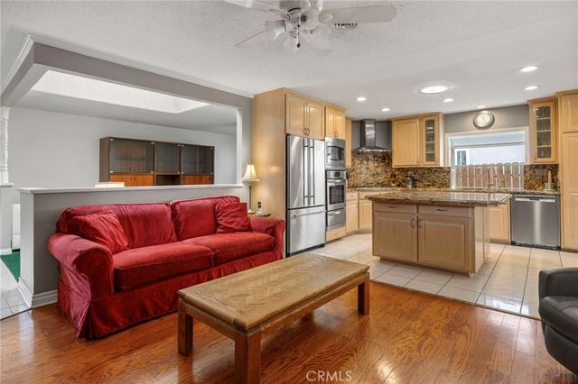 3134 Killarney Lane, Costa Mesa, CA 92626