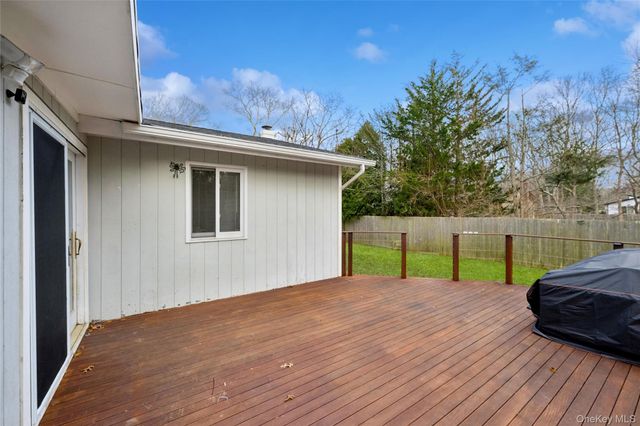 6 Montauk Boulevard, East Hampton, NY 11937