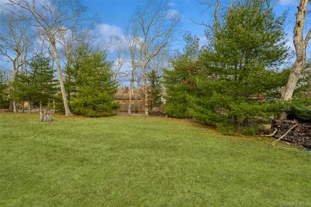 6 Montauk Boulevard, East Hampton, NY 11937