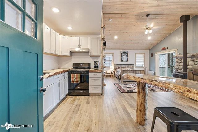 5750 Clearwater Drive, Homer, AK 99603