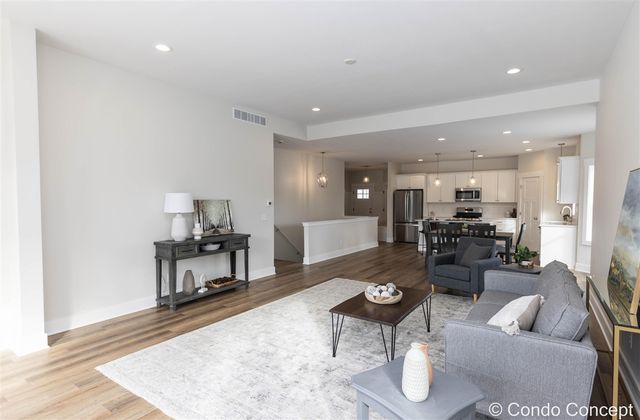 6627 Shoreside Court, Grand Rapids, MI 49548