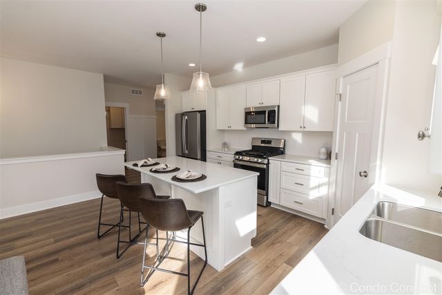 6627 Shoreside Court, Grand Rapids, MI 49548