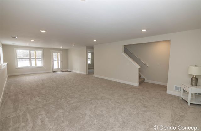 6627 Shoreside Court, Grand Rapids, MI 49548