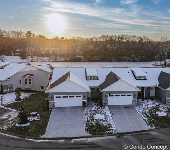 6627 Shoreside Court, Grand Rapids, MI 49548