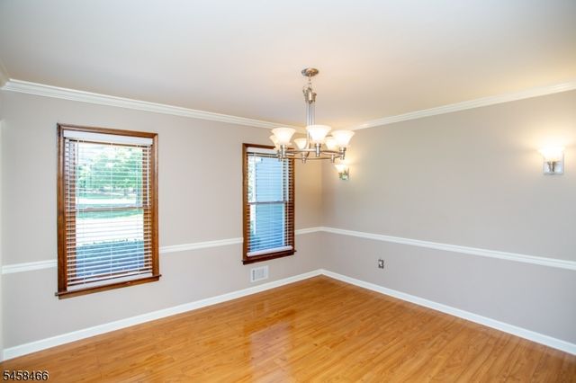 3 Sutphin Rd, Raritan Twp., NJ 08822