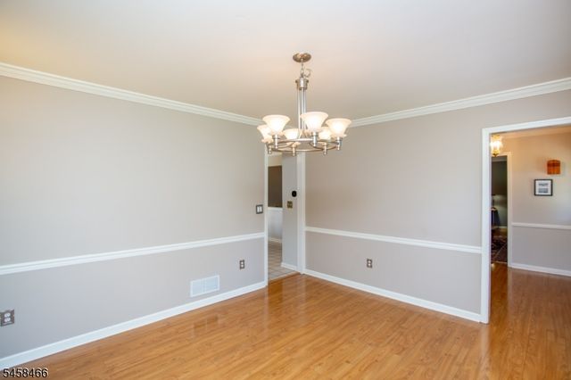 3 Sutphin Rd, Raritan Twp., NJ 08822