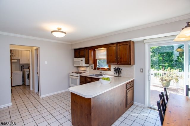 3 Sutphin Rd, Raritan Twp., NJ 08822