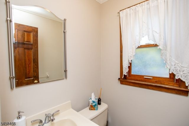 3 Sutphin Rd, Raritan Twp., NJ 08822