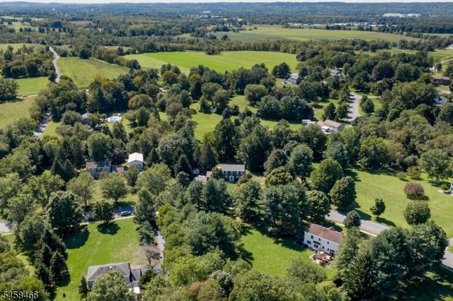 3 Sutphin Rd, Raritan Twp., NJ 08822