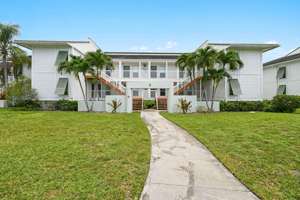 271 Cypress Point Drive 271, Palm Beach Gardens, FL 33418