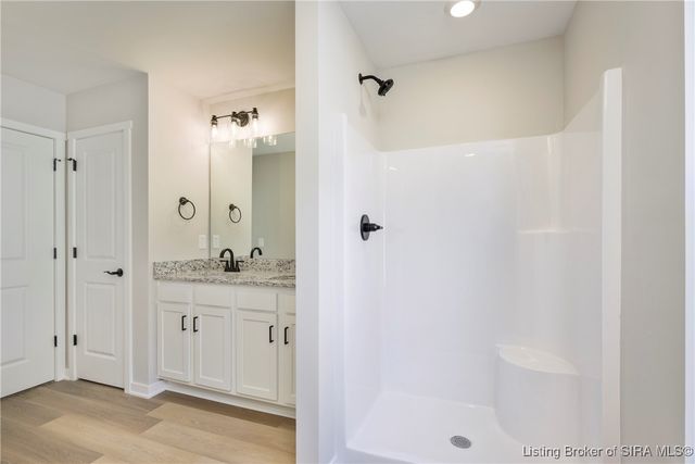 2107 E Market Street, New Albany, IN 47150