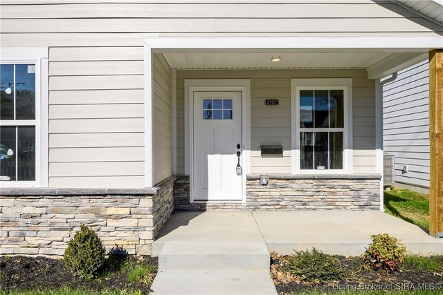 2107 E Market Street, New Albany, IN 47150